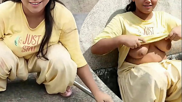 गर्म जवान भाभी के साथ छत पर जंगी रोमांस, देहाती गांव की बेटी का बेहद सेक्सी आउटडोर मजा