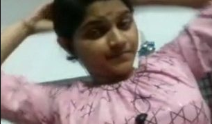 Mallu Aunty Pamer Tubuh, Selfie Bikin Ngilu.