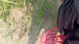 Paman Nakal Ngentot Tante Di Luar Ruangan Dalam Video Desi