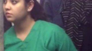 Rekaman Tersembunyi Dokter Seksi India Saat Berganti Pakaian
