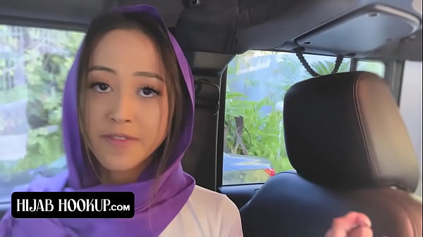 Alexia Anders, Gadis Muslim Yang Sembunyikan Pacar Untuk Kenikmatan Terlarang, Ketahuan Ayah