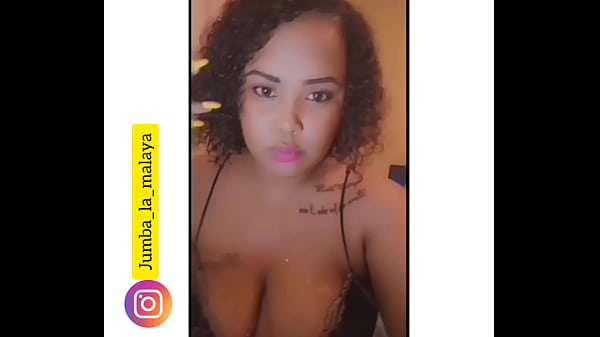 Mkundu Wa Kiarabu Mrembo Anatoa Ladha Tamu