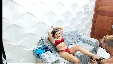 Ibu Mertuaku Yang Masih Muda Sendirian Di Rumah Dan Penuh Nafsu, Begitu Aku Datang Dia Langsung Merayuku Untuk Menikmati Pantat Sempitnya Sampai Aku Puas Mengeluarkan Isi Di Dalam. Vagninho Dan Vivi Si Nakal.