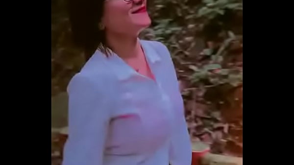 Desi Cewek Babita, Siap Bikin Lo Makin Panas
