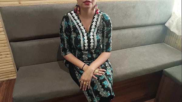 Jiji Ji Digoda Tubuh Seksi Saali, Ngewe Memek Dan Bontotnya Pake Suara Hindi