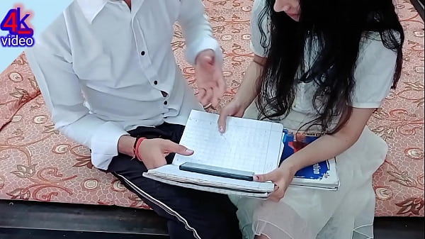 Mahasiswa India Bercinta Ganas Dengan Bahasa Hindi Yang Menggairahkan