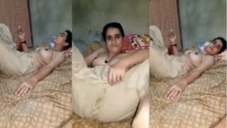Cewek Punjabi Telanjang Ngebul Sambil Pamer Tetek