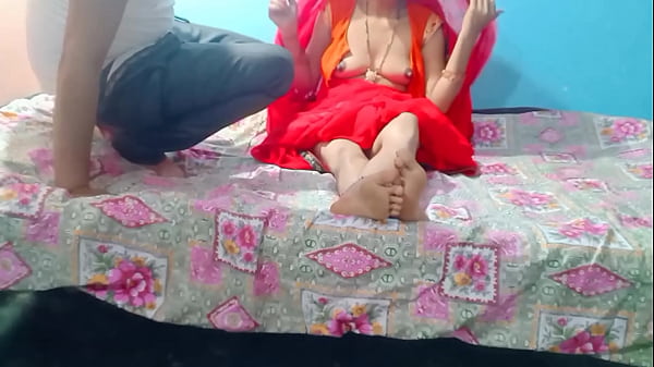 Bhabhi Ne Ghar Mein Akeli Jab Devar Ke Saath Masti Karte Waqt Apna Petticoat Utha Diya.