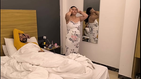Desi Cewek Puja Mandi Pagi, Basah-basahin Semua, Bikin Liur Ngeces.
