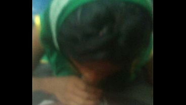 Desi Auntie Pengemis Di Kereta Lokal, Ngewe Panas-panas Di Gerbong Penuh Sesak
