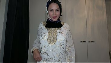 Pov – Ngewein Adik Tiri Muslimah Berhijab, Romantis Banget
