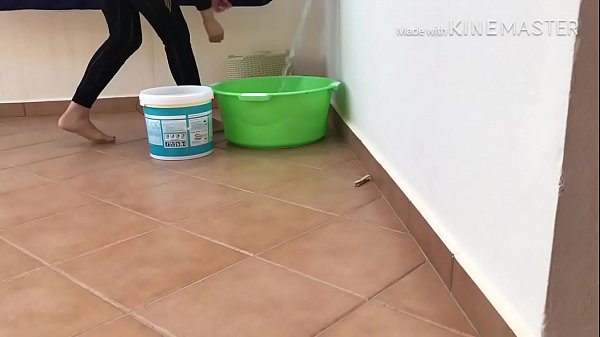 Jilbabnya Ketat, Pantat Montok, Kaki Mulus Bikin Ngiler.