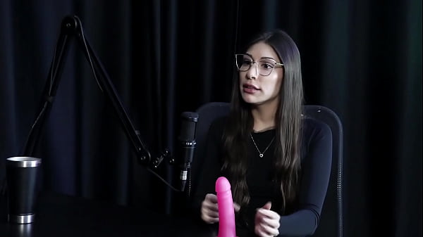 Ibu Benci Seks, Keluarga Nggak Pernah Dikasih Kebebasan, Bedanya Nih Sama Deep Throat – Melina Khalifa (tonton Di: Sheer/red)