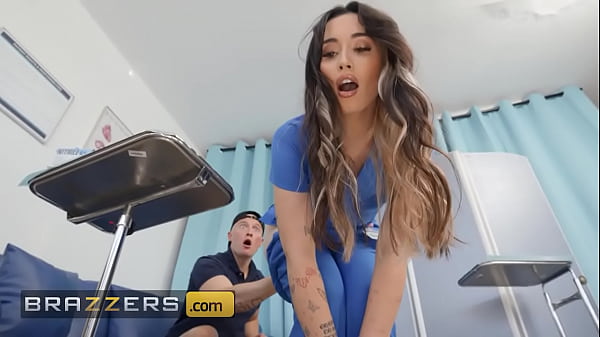 Dua Perawat Seksi Aria Lee & Lulu Chu Manfaatin Privasi Ruang Periksa Buat Ambil Sampel Kontol Dari Zac Yang Beruntung – Brazzers