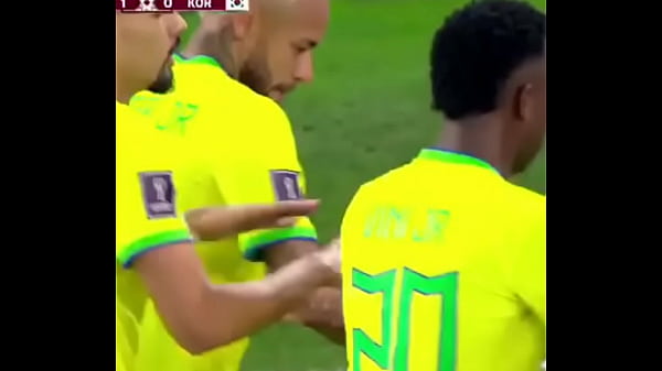 Brasil Ngebgtin Korea Sampe Kelojor Langsung!! Neymar Sama Gengnya Pesta Panas!