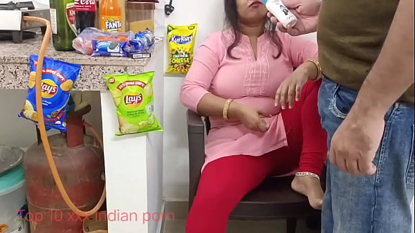 Mumbai Tukang Toko Ngajak Janda Miskin Pinjem Duit, Langsung Digodain Pake Kontol, Suara Hindi Panas
