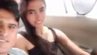 Gadis Kampus Delhi, Sajeetha, Digebukin Di Dalem Mobil Sampe Crot.