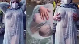 Tante Jilboobs Pamer Toket Lewat Baju Transparan Di Luar Ruangan Bikin Liur Netizen Netes.