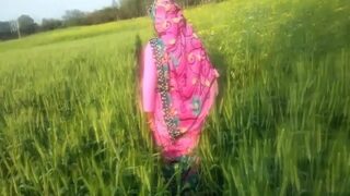Video Mesum Pasangan Horny Di Ladang, Goyang Gede-gedean Bikin Makin Pengen