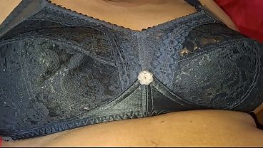 Ibu-ibu Asia Seksi Bikin Ngiler, Siapa Yang Tahan Lihat Dia?