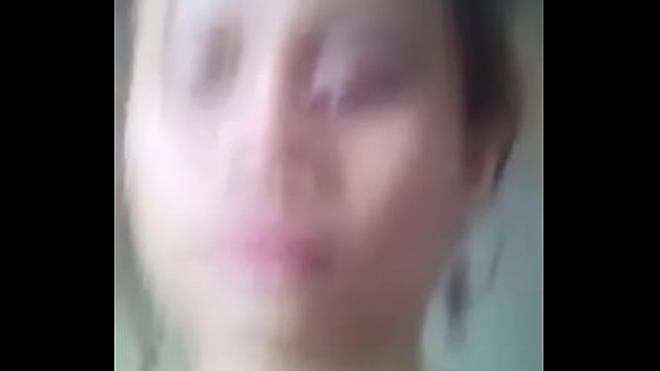 Cewek India Ngewe Mulut Sambil Ngocok Kontol