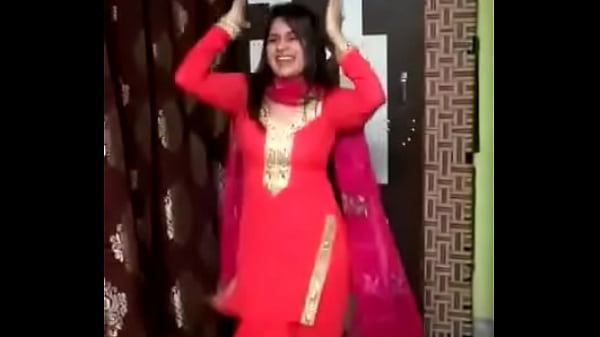 Desi Cewek Lagi Latihan Mujra, Gerakan Bikin Makin Panas Dan Basah.