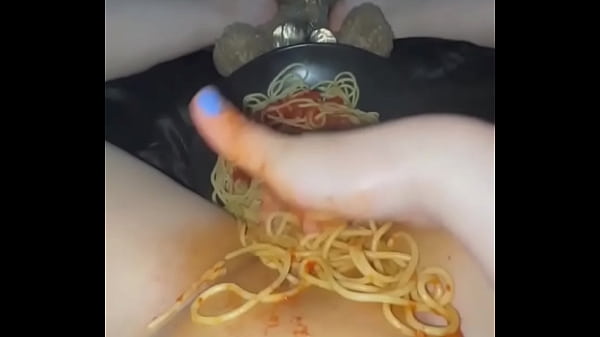 Cewek Nakal Kecanduan Colmek Pake Makanan, Bokep Mesum Amatir Ala Putri Salju Arab, Los Angeles, As.