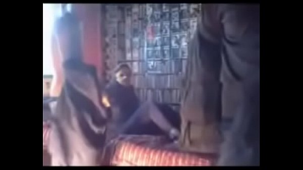 Pasangan Desi Main Bertiga – Ngewe Keras Bagian 1