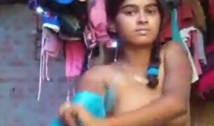 Gadis Desa Buka Baju Salwar Kameez, Goyangin Pantat Bikin Mabuk Kepayang.