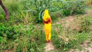 Indian Outdoor Sexy Video Of A Horny Lady