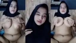 Jilbab Tobrut Menggoda Bikin Kontol Tegang