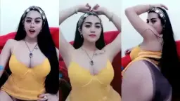 Nungging Ebot, Tante Nadya Remas-remas Pentil Toket Gede Sampe Muncrat.