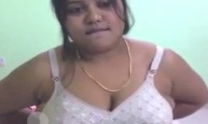 Tontonan Langsung Cewek India Bugil Panas Menggoda