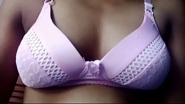 Malam Ini, Gadis India Super Panas Siap Bikin Lo Meleleh—gak Sabar Buat Main-main.