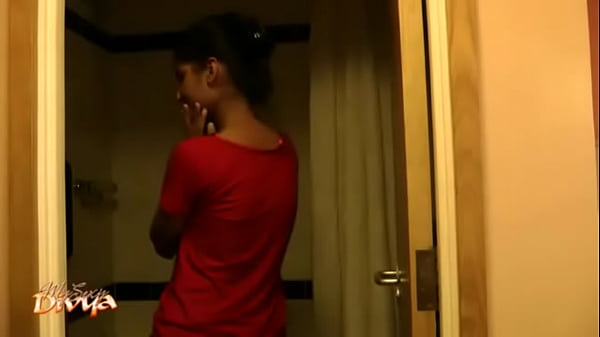 Nih Cewek India Telanjang, Pamerin Semua Keakuannya Yang Bikin Ngilu.