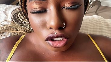 Xeinna Rose Pov: Item Hitam Ngentot Kontol Putih Besar Kakak Tiri